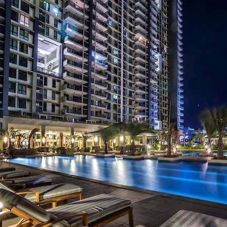 Resort Living Condominium Unit In Metro Manille Extérieur photo