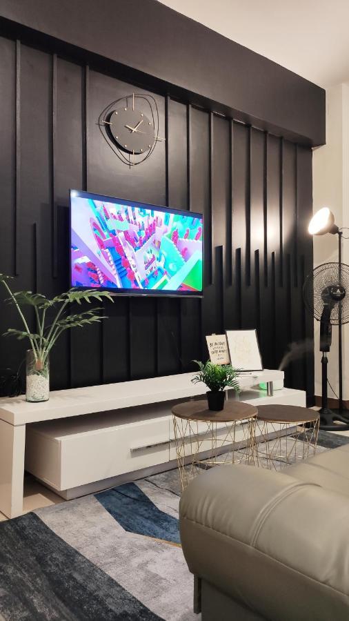 Resort Living Condominium Unit In Metro Manille Extérieur photo