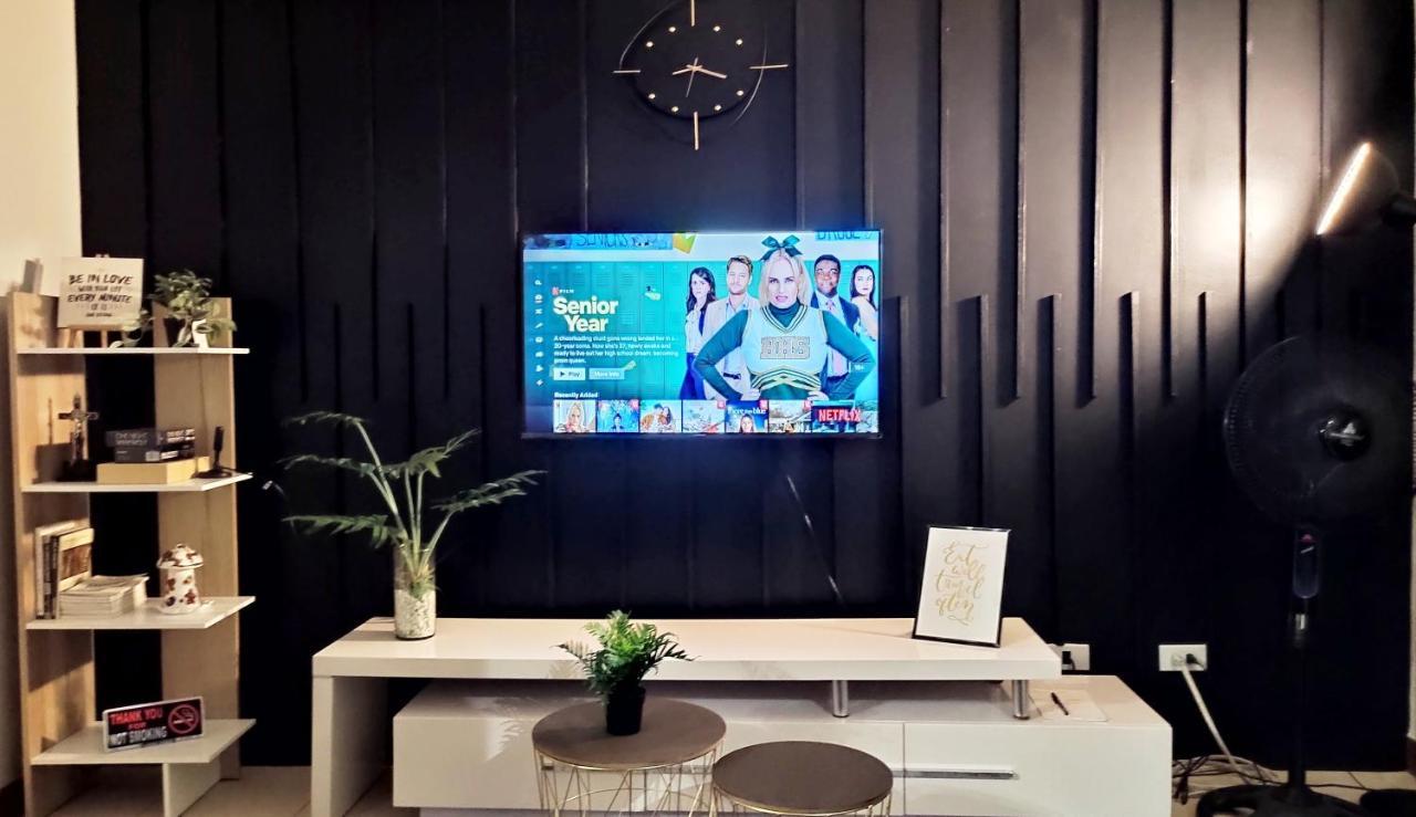 Resort Living Condominium Unit In Metro Manille Extérieur photo