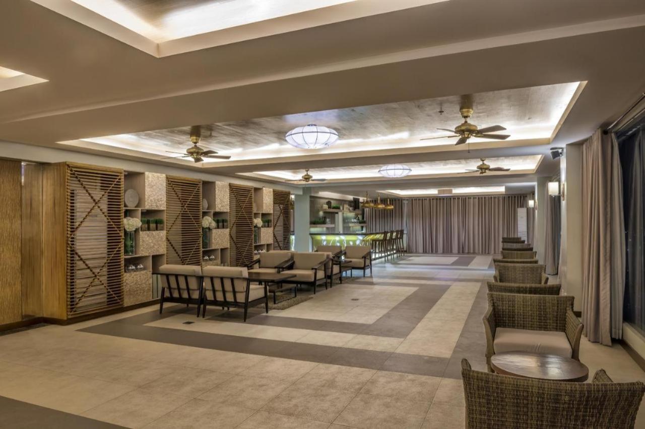 Resort Living Condominium Unit In Metro Manille Extérieur photo