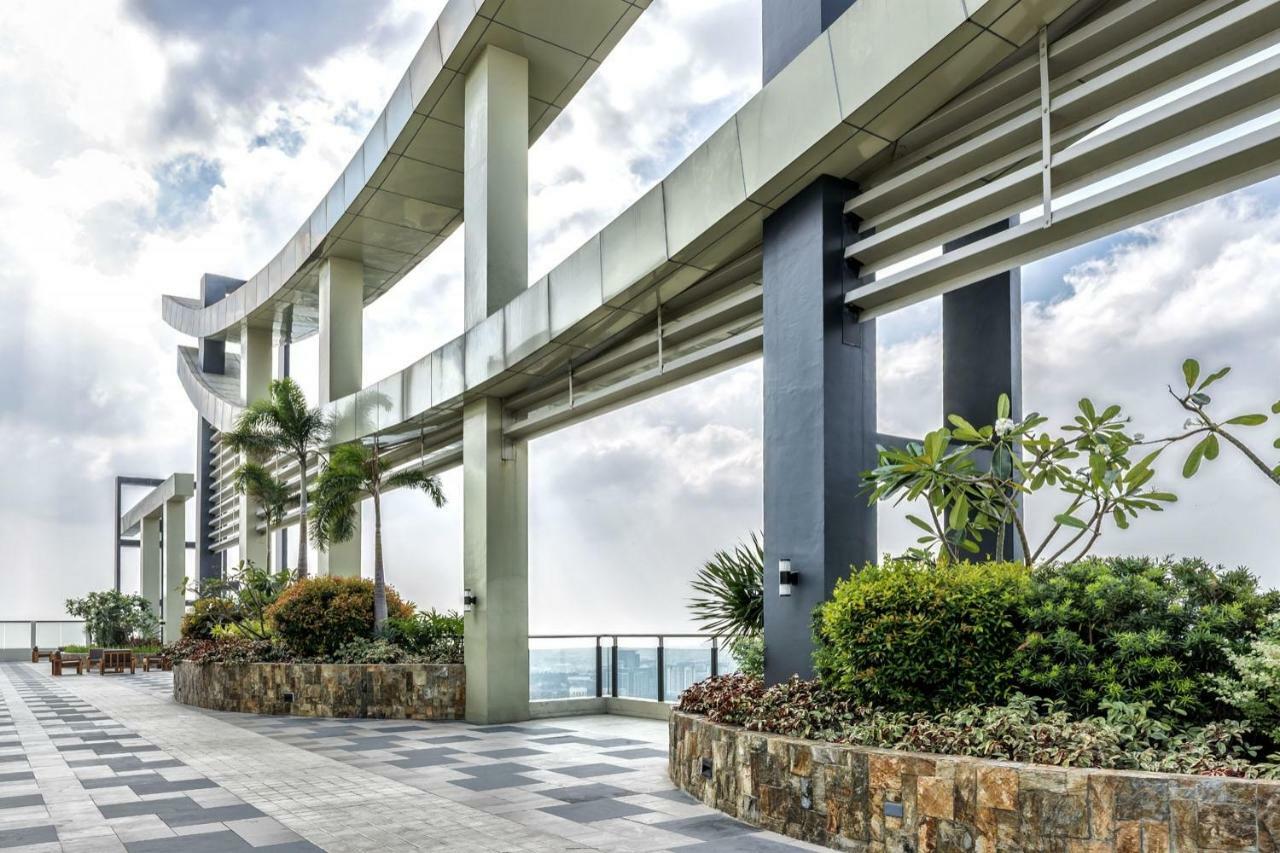 Resort Living Condominium Unit In Metro Manille Extérieur photo